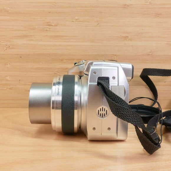 Olympus SP-510UZ 7.1 MP Digital Camera, 10x Optical Zoom - Picture 5 of 11